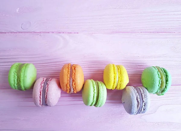 Macaron Sobre Una Madera Rosa — Foto de Stock