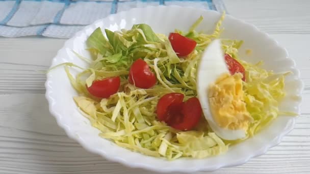 Λάχανο Μαρούλι Ντομάτα Αυγό Πέφτει — Αρχείο Βίντεο