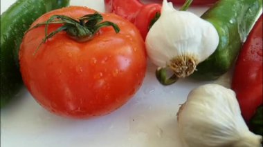 biber domates ıslak sarımsak damla