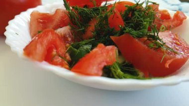 salata salatalık domates Dereotu damla