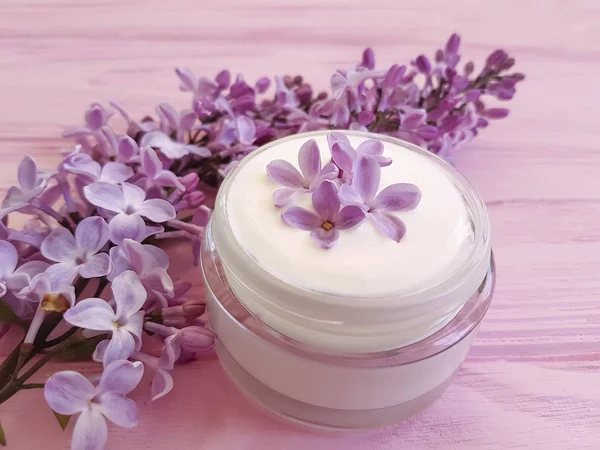 Cream Natural Cosmetic Lilac Wooden — Stock Photo, Image