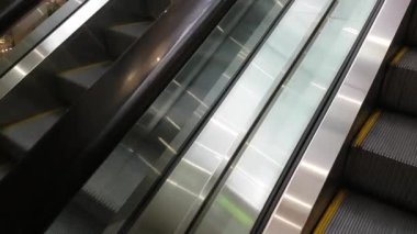 yürüyen merdiven hareketli merdiven hareketli