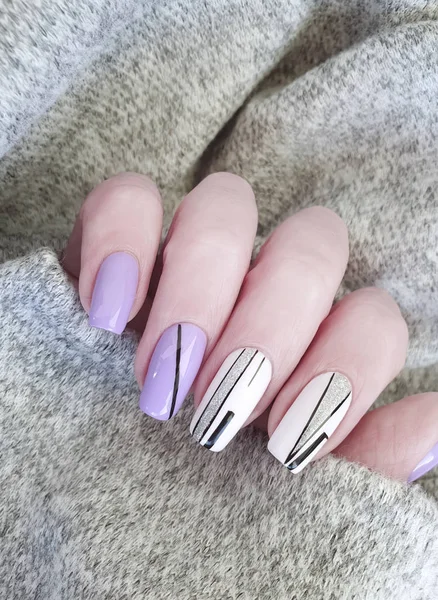 Vrouwelijke Handnagels Mooie Manicure Trui — Stockfoto