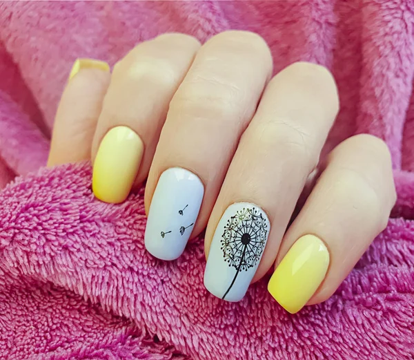 Female Hand Beautiful Manicure Stylish Sweater — 스톡 사진