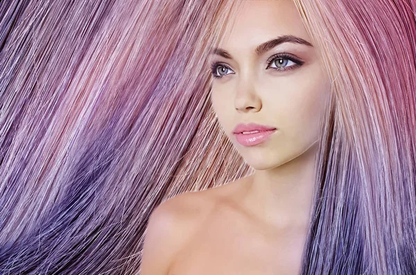 Schöne Mädchen Luxuriöse Haare Lang — Stockfoto
