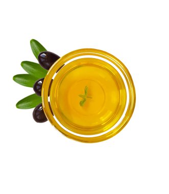 Beyaz arka planda izole edilmiş zeytinyağlı cam kase.