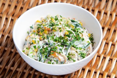 Mısır ve et salatası 