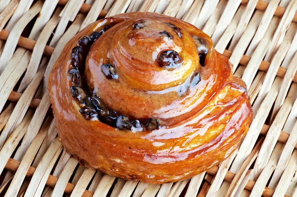 Üzümlü Cinnabon tarçın topuz 