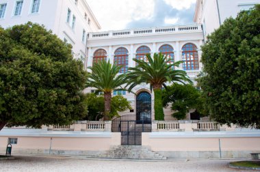 Zadar Üniversitesi Rektörlüğü için giriş