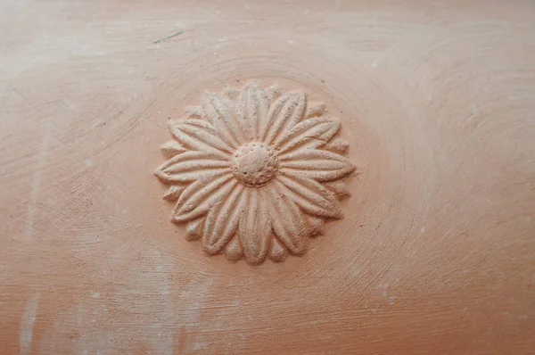 Украшения на вазе из керамики — стоковое фото