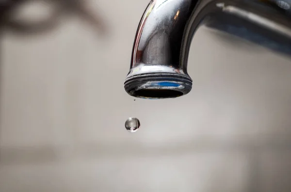 Steel dripping tap — Stock Photo, Image