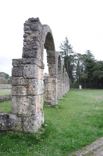 Stone arched roman wall — Stock Photo, Image