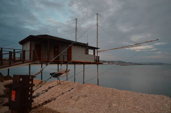 Casa de pesca de madera —  Fotos de Stock