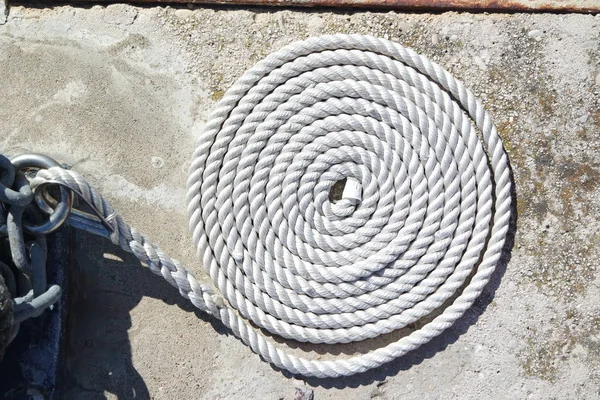 白いセーラー ロープ — ストック写真
