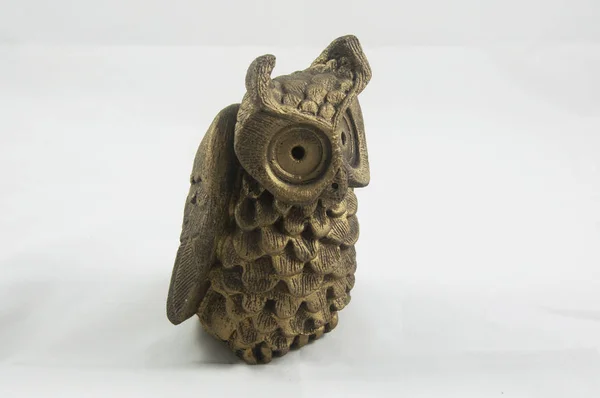 A bronze owl paperweight — Stock Photo, Image