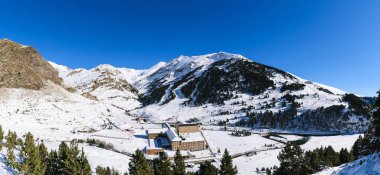 Gözlem güverte görünümünden Vall de Nuria üzerinde. 
