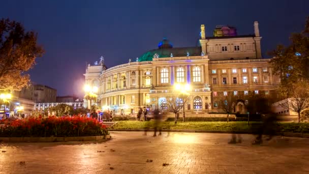 オデッサの中心部にあるオデッサオペラとバレエ劇場 ウクライナのオデッサの美しい夜のパノラマ 黒海文化センター — ストック動画