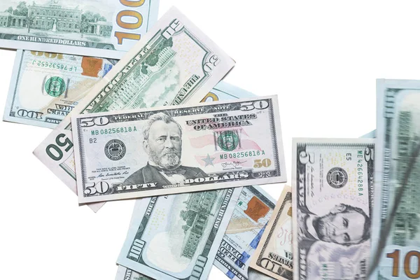 Billetes en dólares americanos sobre fondo blanco. Ulysses Grant en billetes de Estados Unidos. Antecedentes de billetes en dólares americanos. Patrón de dólares. 50 dólares. Primer plano — Foto de Stock
