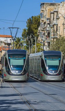 Jerusalem, İsrail-28 Ekim 2016: ışık demiryolu tramvay tren. turistler tarafından en çok ziyaret edilen şehir 