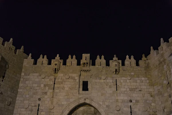Puerta de Damasco de la ciudad vieja Jerusalén — Foto de Stock