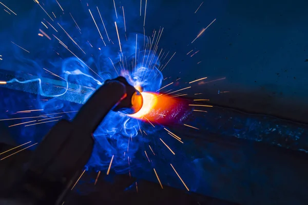 Industrial steel welder in factory — Stock Photo, Image