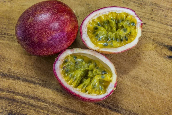 Passiflora foetida meyve