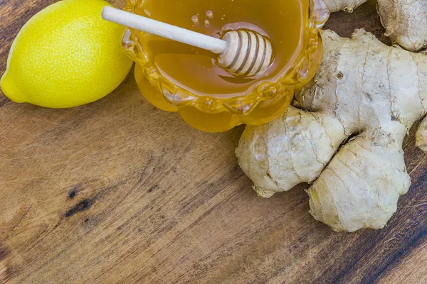Мед лимон и имбирь — стоковое фото