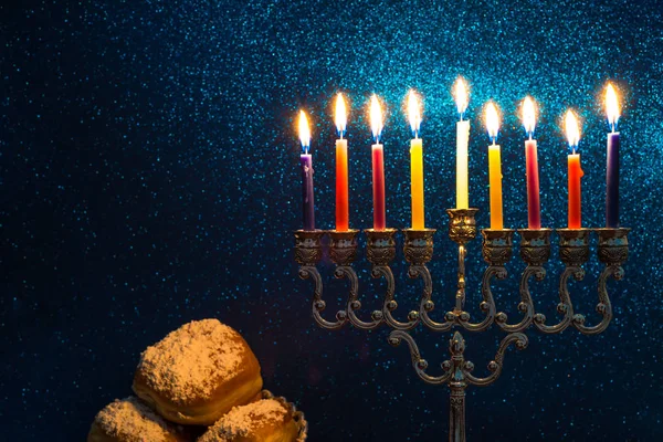 Imagem do feriado judaico Hanukkah com um menorah — Fotografia de Stock