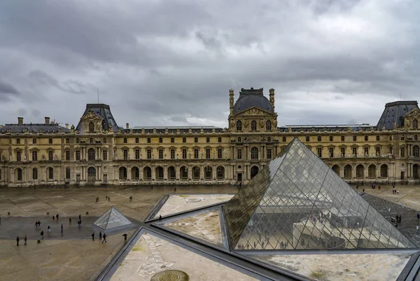 PARIS, FRANCE - December 16, 2017. The Louvre Museum is one of the world's largest museums and the most popular tourist destinations in France — Stock Photo, Image
