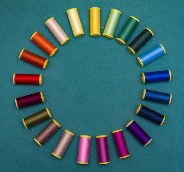 Background of colourful thread spools — Stock Photo, Image