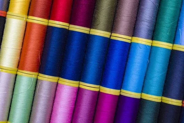 Background of colourful thread spools — Stock Photo, Image