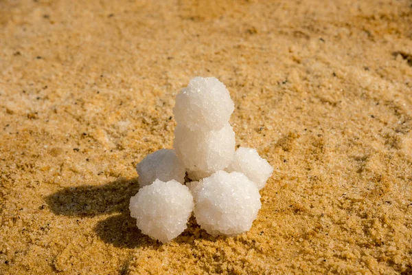 Relax balls of salt on the sand. Sky horizon. Sea. Sand. — Stock Photo, Image