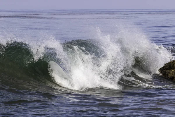 Onda Ondulação Leo Carrillo State Beach Malibu Califórnia Rocha Próxima — Fotografia de Stock
