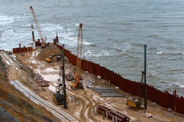 Denizde güçlendirilmesi deniz kıyı şeridi, sahilde özel ekipman mesire inşaatı