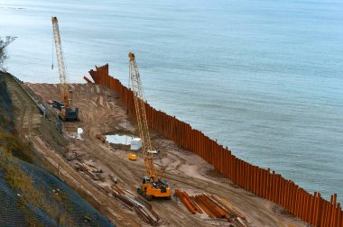 Denizde güçlendirilmesi deniz kıyı şeridi, sahilde özel ekipman mesire inşaatı
