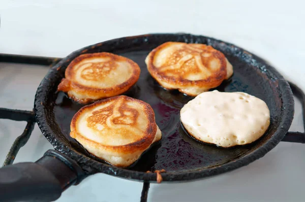 Four Pancakes Cooked Oil Frying Pan Pancakes Fried Frying Pan — Stock Photo, Image