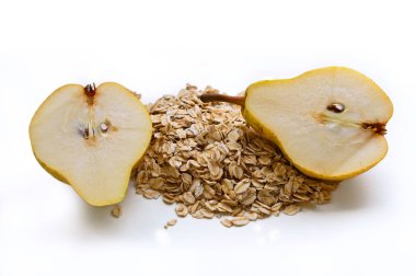 armut ve yulaf ezmesi, meyve yulaf ezmesi, armut ile yulaf ezmesi