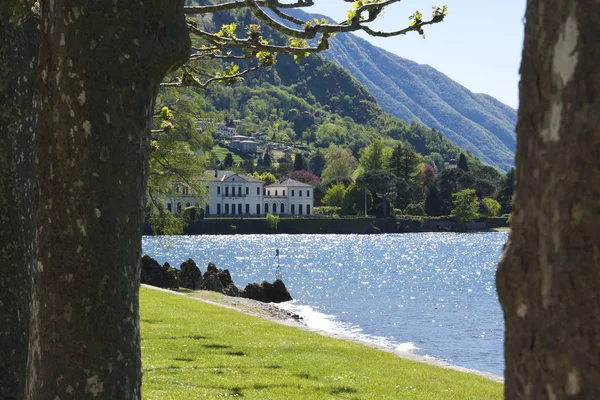 Hermoso paisaje en el lago Como — Foto de Stock