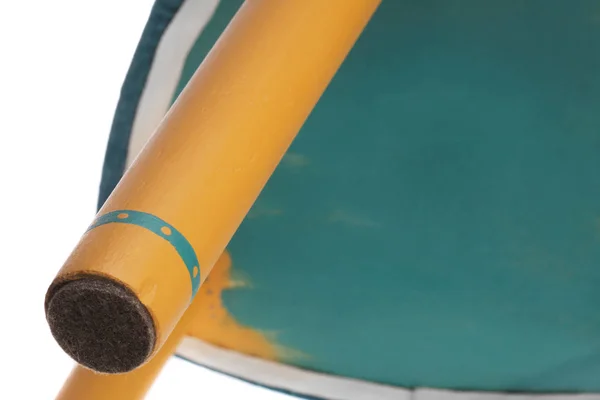Kézzel készített széklet a zöld szín zöld tenger kék sárga mintával — Stock Fotó
