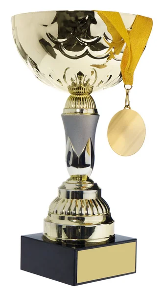 金目たるが付いている競争で勝者のカップ、銀、金賞を受賞 — ストック写真