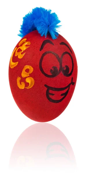 Húsvéti tojás, festett karikatúra szembenéz srác, mosolyogva. Pl. díszített — Stock Fotó