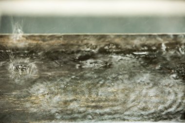 yağmur damlaları Wood, bulanıklık