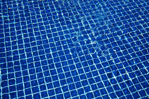 Água da piscina, Fundo azul, Tailândia — Fotografia de Stock