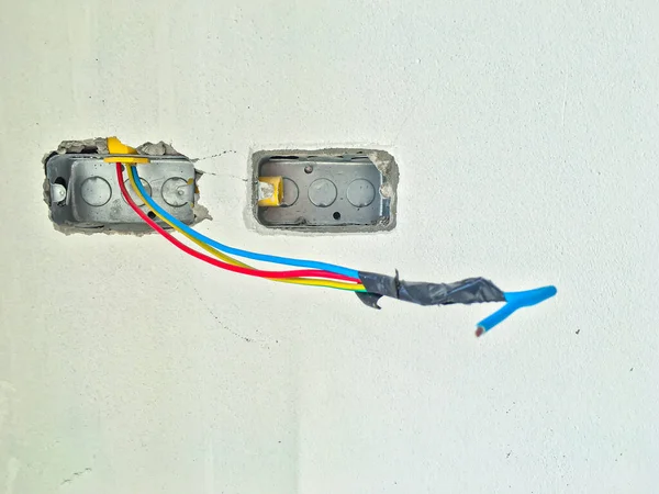 Proceso Fabricación Para Toma Corriente Tomas Eléctricas Con Cables Sobre — Foto de Stock