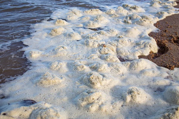 Грязная Морская Пена Взбивающий Крем Океан Загрязнение Окружающей Среды — стоковое фото