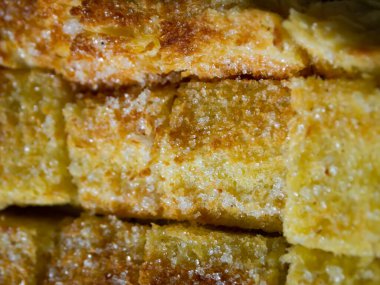 Tost ekmeği, tereyağı ve şeker, Makro shot, seçici odak, abur cubur konsepti.