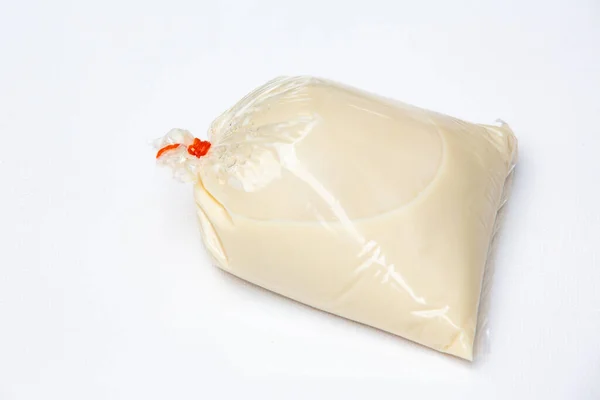 Jedno Mleko Sojowe Lub Mleko Sojowe Plastikowej Torbie Czerwoną Gumką — Zdjęcie stockowe