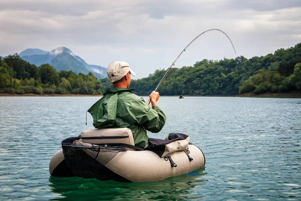 Pesca con mosca en Eslovenia — Foto de Stock