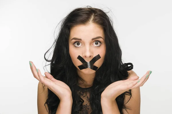 kadının umutsuz omuz silkme