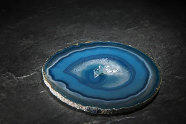 Round blue agate lying — Stock Photo, Image
